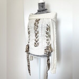 Satin ribbon off should cream sweater